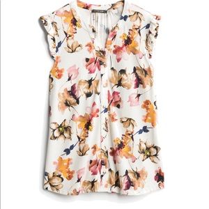 🔥New! ruffle detail blouse